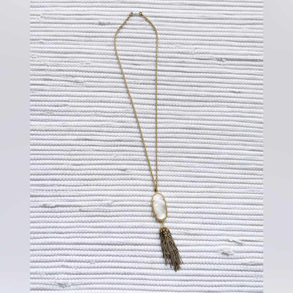 Kendra Scott Rayne Gold Necklace in Ivory Pearl Preowned Piece